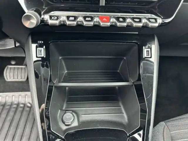 Peugeot 208 electrique 50 kwh 136ch — photo 53