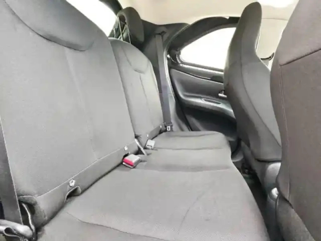 Toyota Aygo x 1.0 vvt-i 72ch dynamic — photo 10