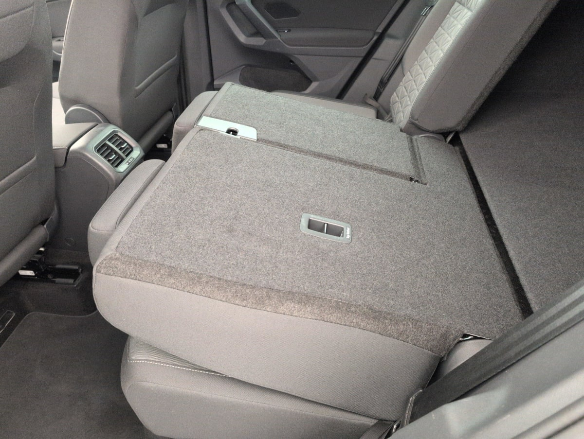 Volkswagen Tiguan — photo 12