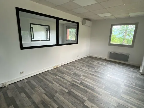 Local ou bureau 100 m2 à déterminer