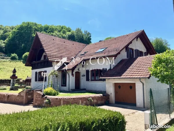 Maison 7 pièces 210 m²