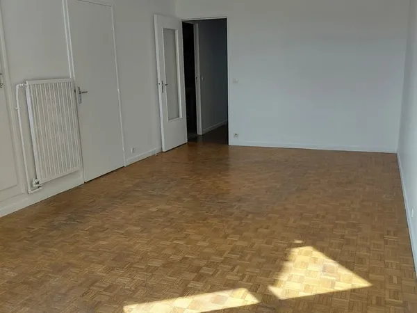 EVRY COURCOURONNES CENTRE VILLE APT F2
