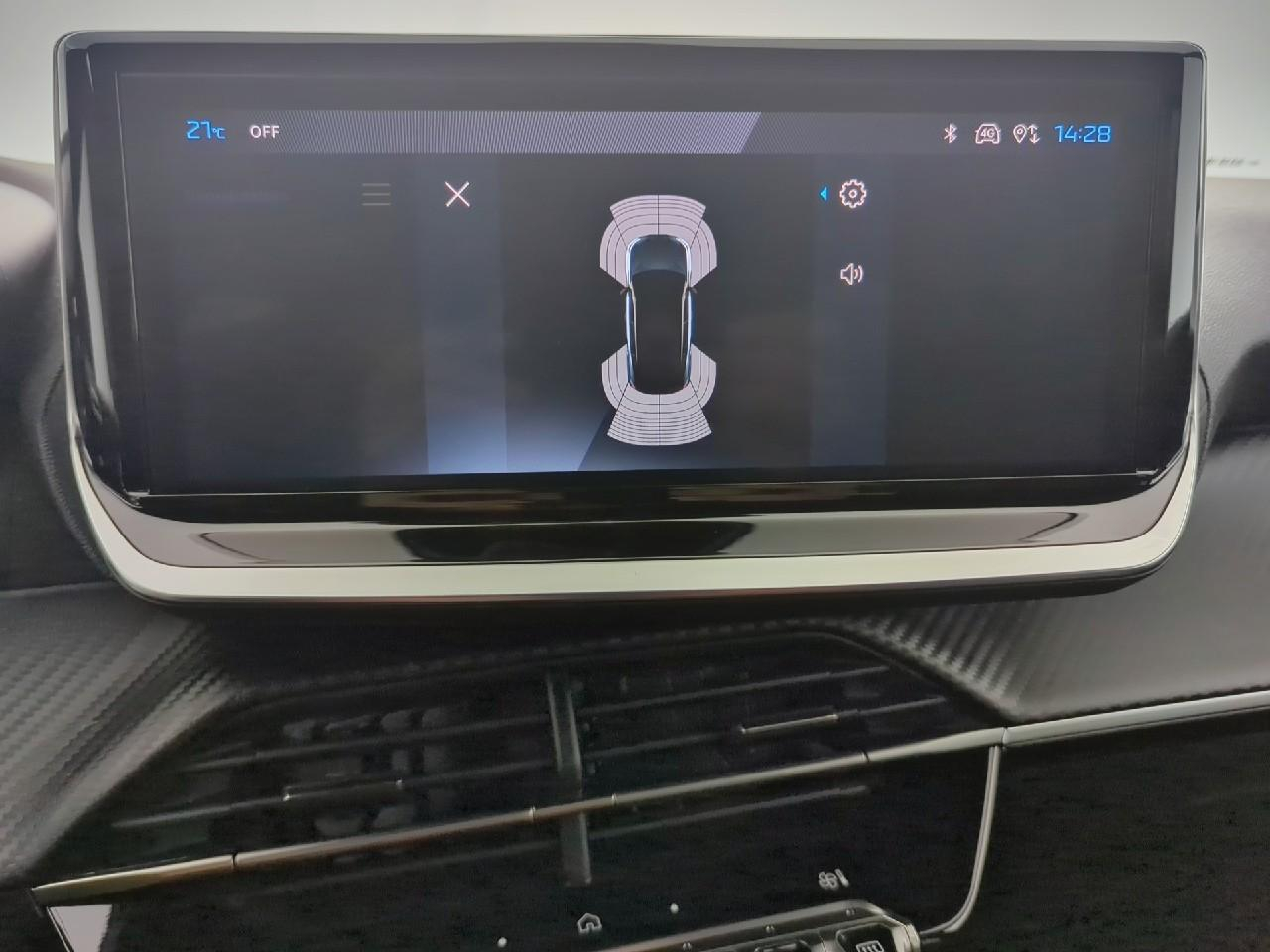 Peugeot 2008 hybrid 145 ch e-dcs6 allure — photo 17