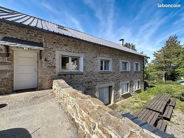 Maison 10 pièces 300 m²