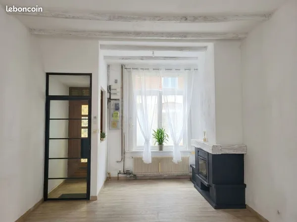 Maison 4 chambres de ville avec 1 mitoyenneté Roubaix / Limite Wattrelos (Quartier La Lainière)