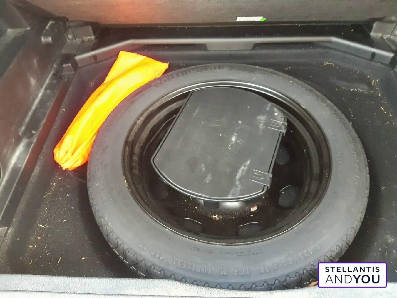 Peugeot 3008 1.2 puretech 130ch s&s eat6 allure — photo 11