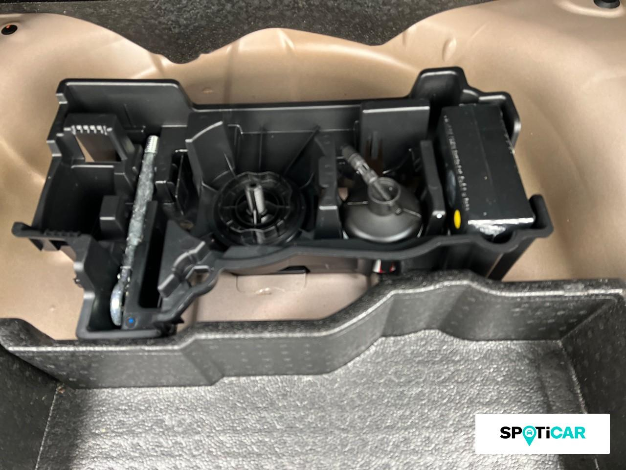 Peugeot 2008 1.2 puretech 130ch s&s allure — photo 20