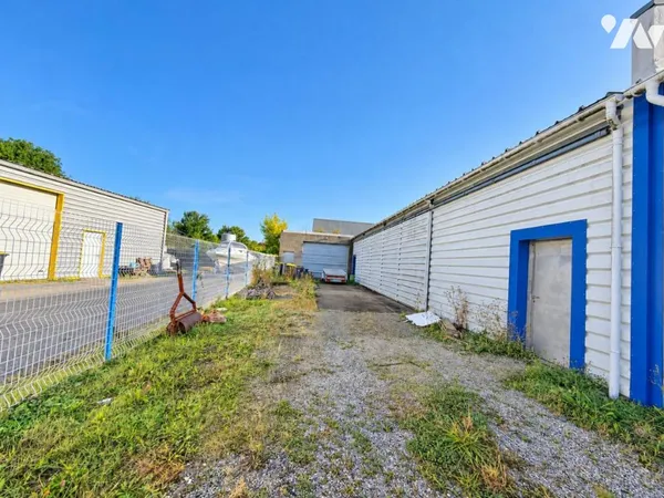 Local d'activités 555 m²