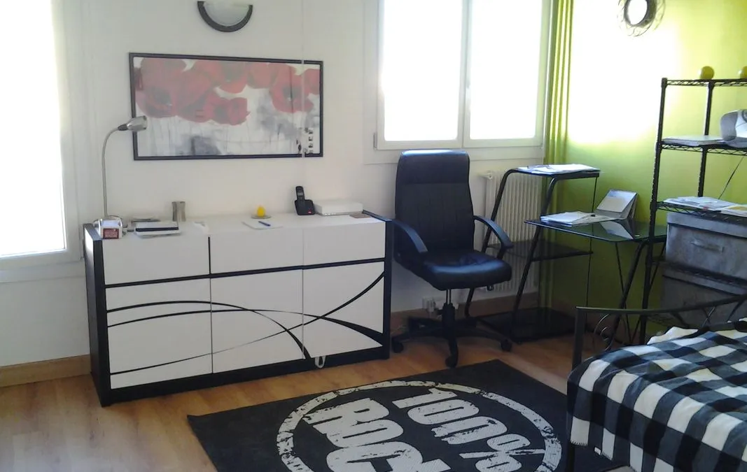 Photo 1