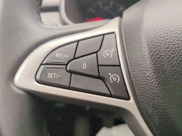 Dacia Sandero 1.0 tce 90ch journey — photo 17