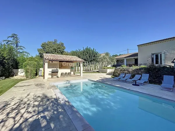 Maison 5 pièces 200 m²