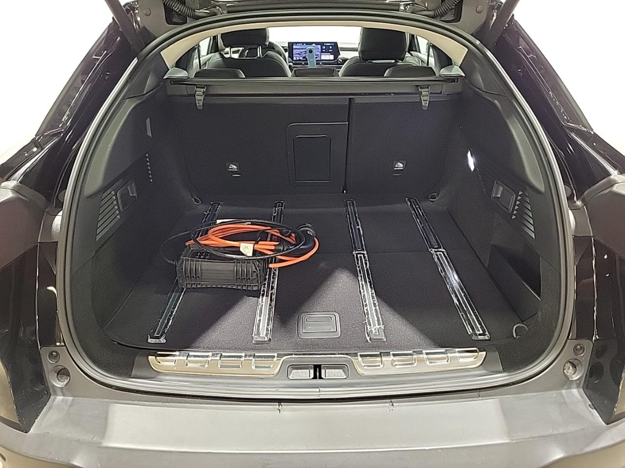 Citroën C5 X hybride rechargeable 225 e-eat8 max — photo 14