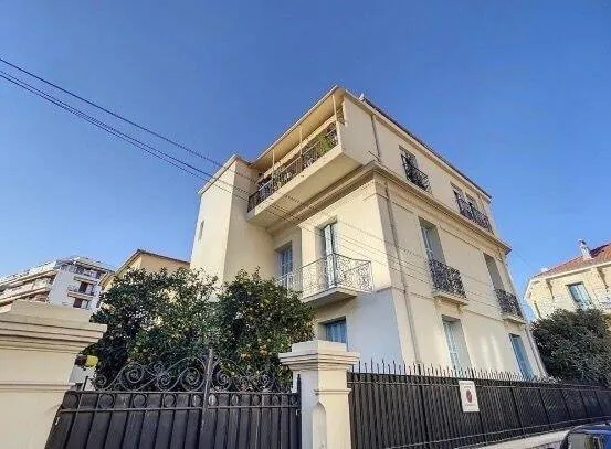 Appartement 4 pièces 94 m²