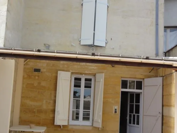 Maison, dépendances, terrain à vendre