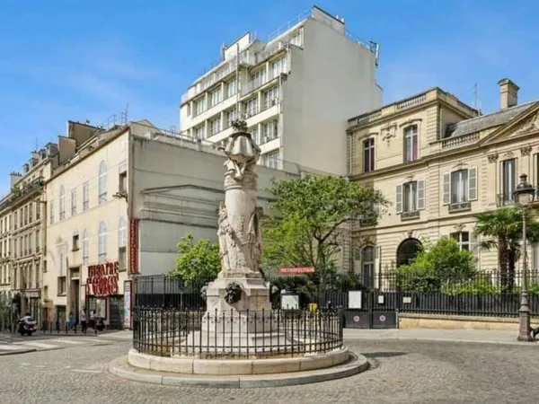 Bureaux 240 m²