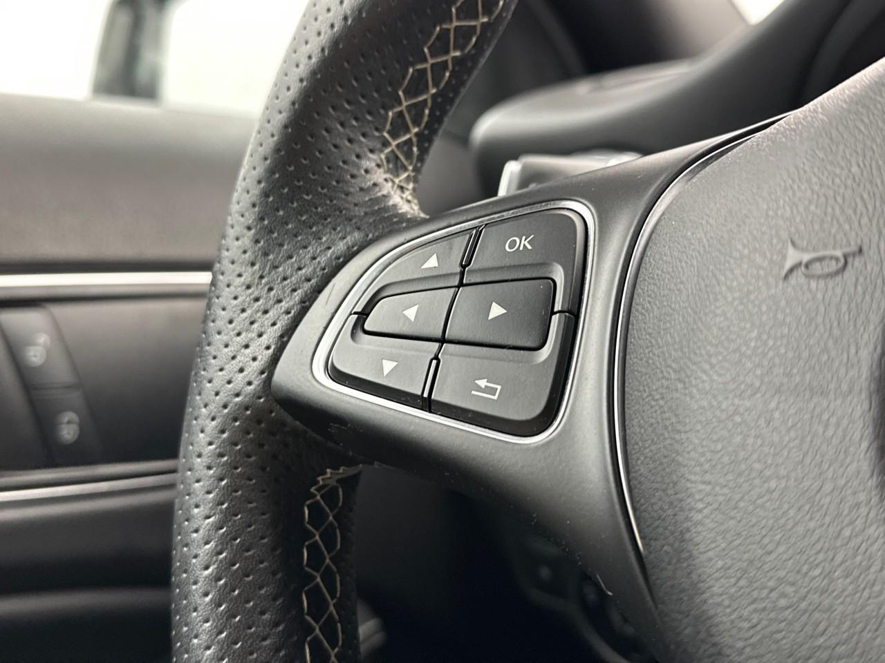 Mercedes Gla 180 sensation 7-g dct a — photo 19