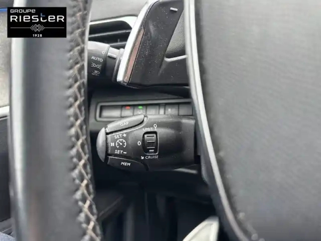 Peugeot 3008 hybrid 225 e-eat8 — photo 20