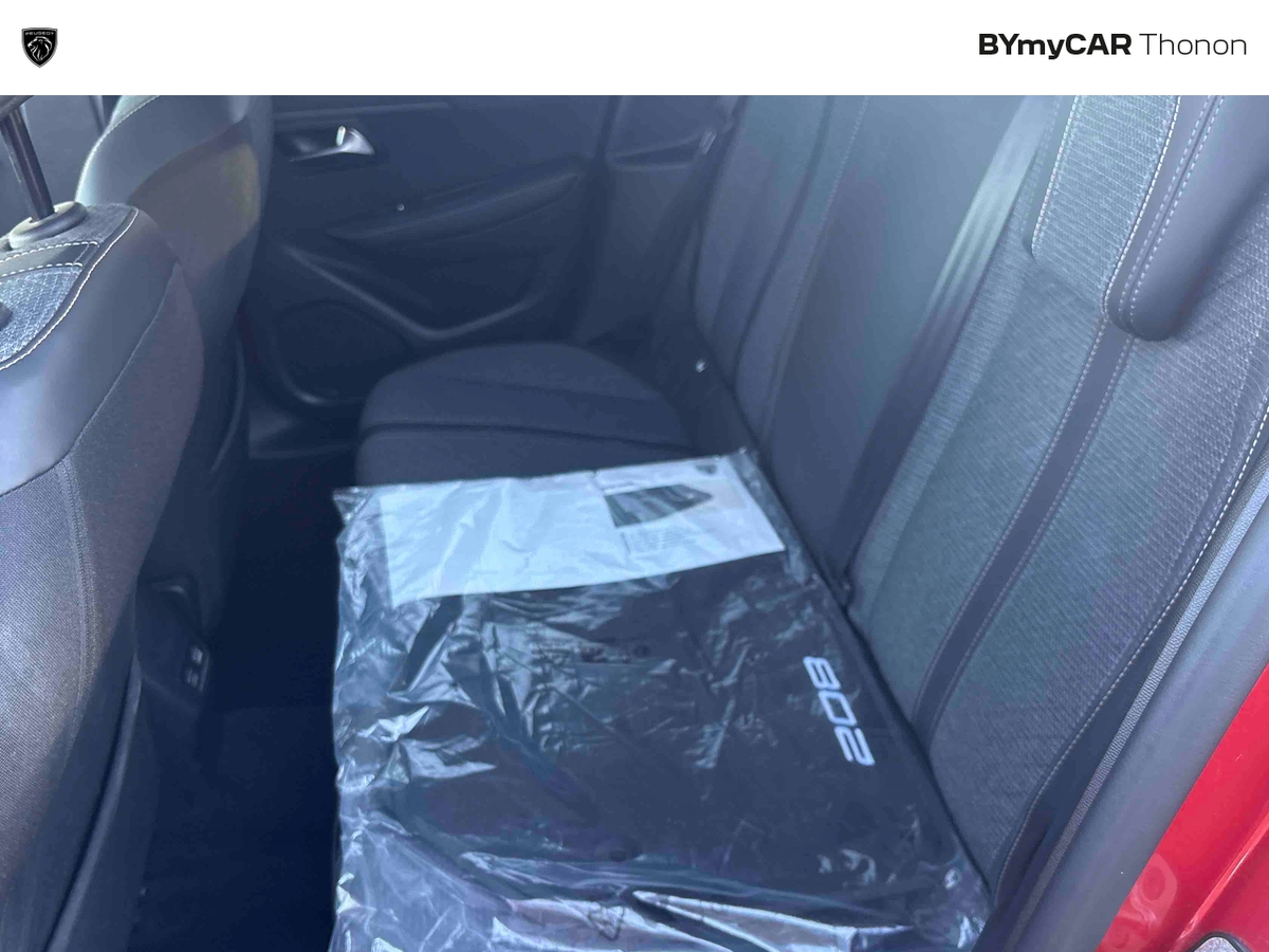Peugeot 208 100 S&amp;S BVM6 — photo 18