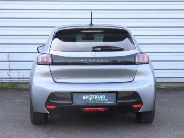 Peugeot 208 e- 136ch gt — photo 6