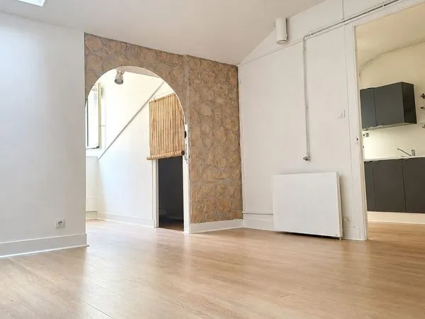 T1 BIS RÉNOVÉ - 44 m² - BADOUILLÈRE - ALBERT THOMAS- 53 000