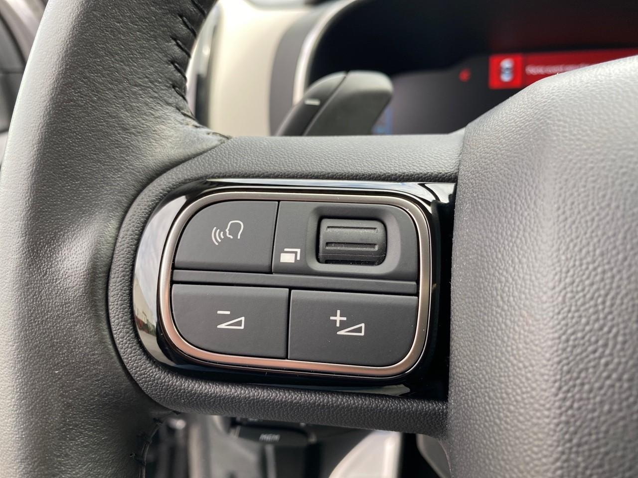 Citroën C5 Aircross hybrid 225ch shine pack e-eat8 — photo 25