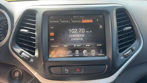 Jeep Cherokee 2.2 CRD 4WD 184 cv boite auto - Night Eagle – 2018 – 95375 km – Diesel – Boîte Automatique — photo 29