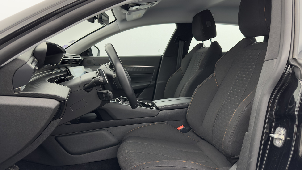Peugeot 508 SW Hybrid 225 e-EAT8 — photo 11