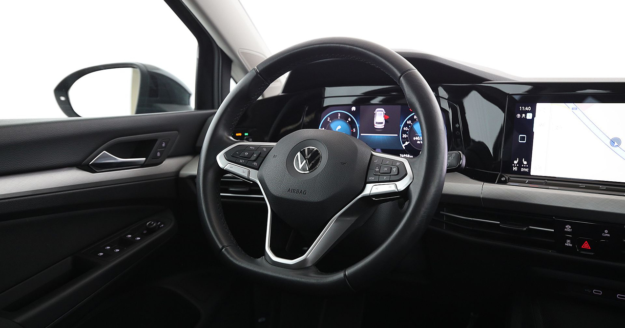 Volkswagen Golf — photo 17