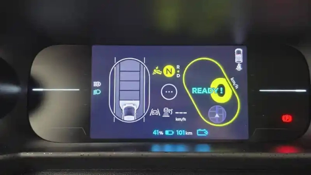 Renault Twingo e-tech electrique 80 ch autonomie urbaine — photo 18