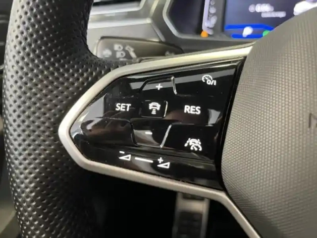 Volkswagen Tiguan 2.0 tdi 150ch r-line exclusive dsg7 — photo 15