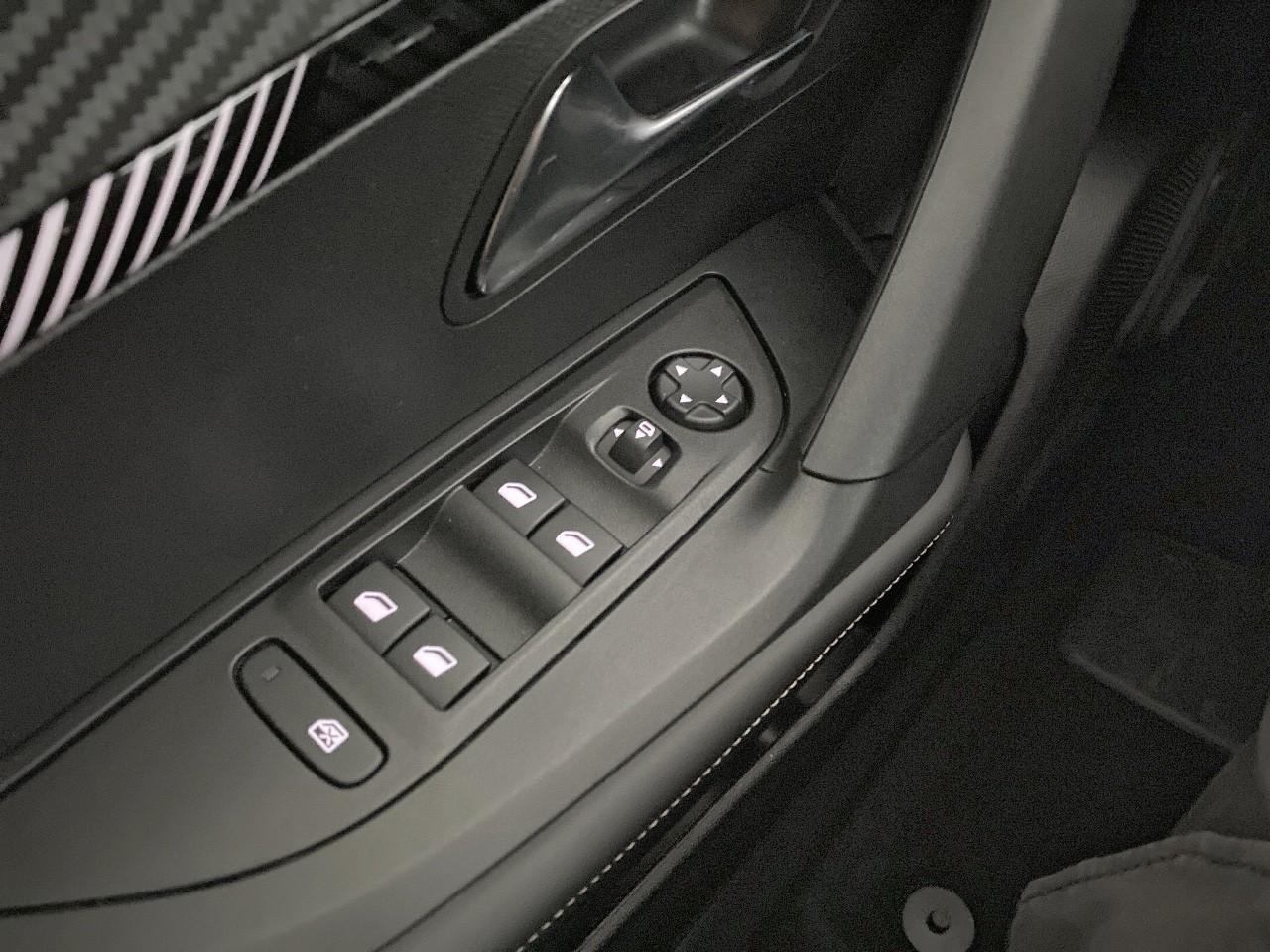 Peugeot 2008 hybrid 145 ch e-dcs6 allure — photo 20