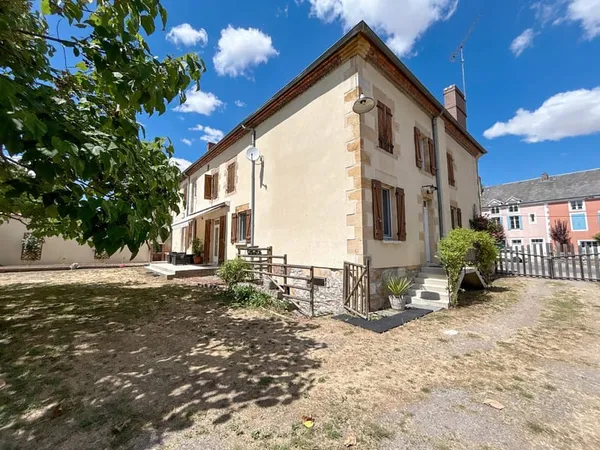 Immeuble à vendre Bézenet