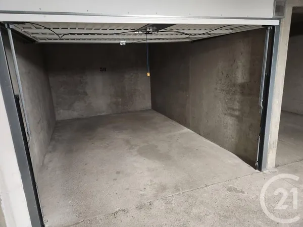 Parking 12 m²