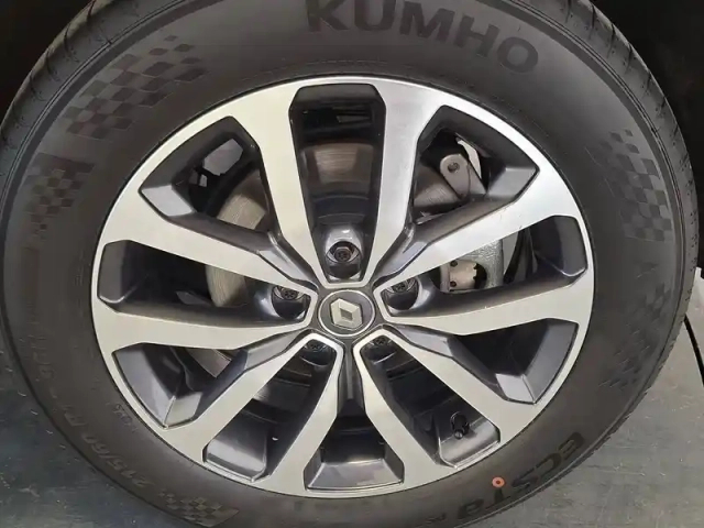 Renault Kadjar blue dci 115 edc — photo 14
