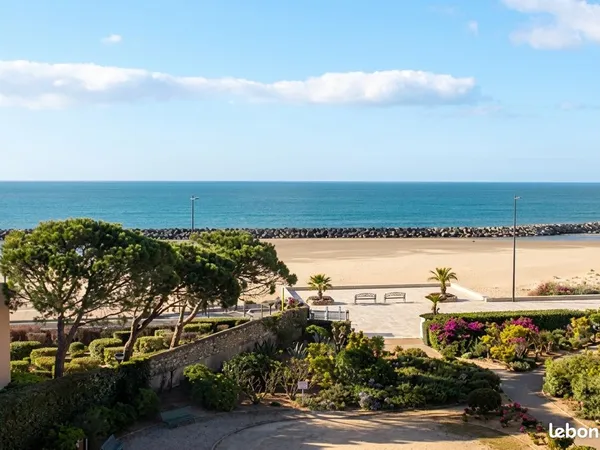 Location vue sur mer, disponible le 1er novembre jusqu'à fin juin