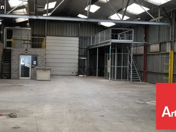 LOCAL D'ACTIVITE 772 m² POITIERS
