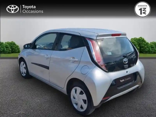 Toyota Aygo 1.0 vvt-i 69ch x-play 5p — photo 2