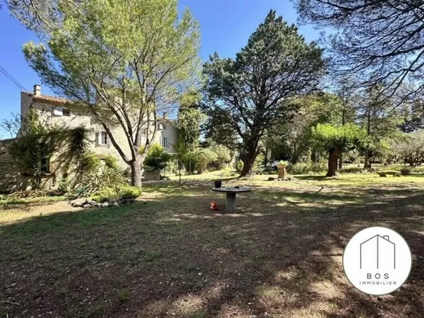 Maison 12 pièces 143 m²