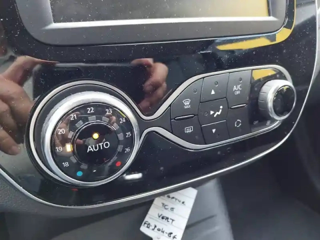 Renault Captur tce 130 fap — photo 26