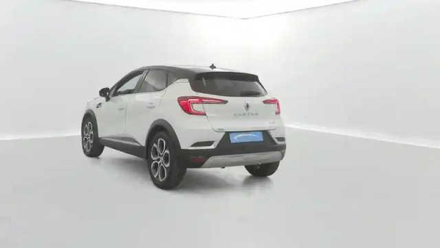 Renault Captur e-tech 145 - 21 — photo 40