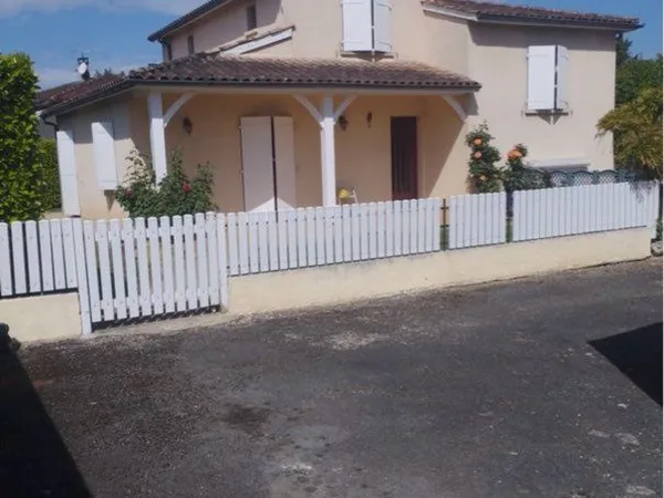 Maison Location Villeneuve-sur-Lot 5p 110m² 900€