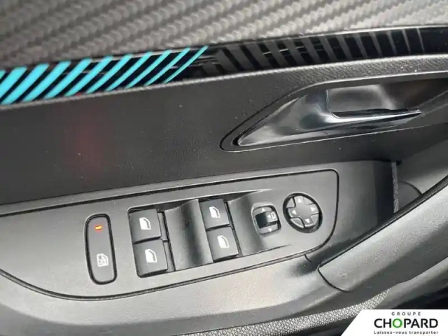 Peugeot 2008 puretech 100 s&amp;s bvm6 — photo 12
