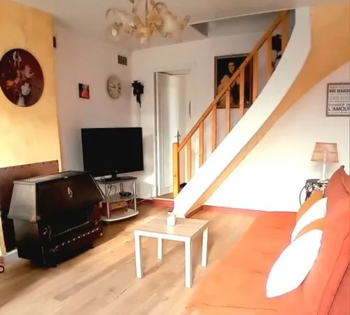 Maison 73m2 avec garage et cour, secteur calme, idéal premier achat