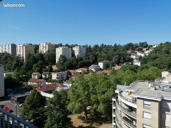 T3 climatisé Bergson/ la terrasse