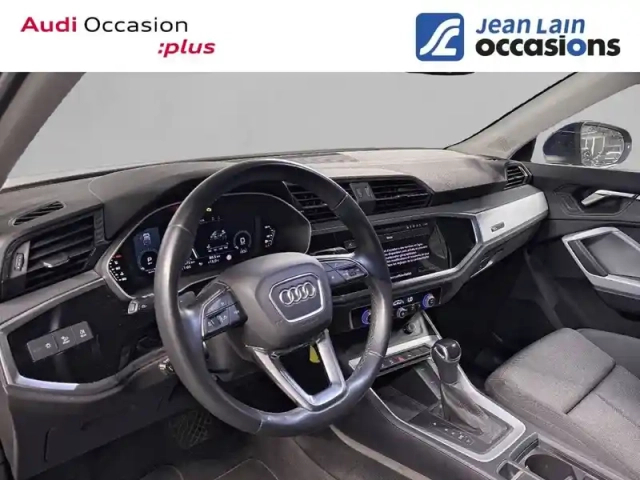 Audi Q3 sportback 35 tfsi 150 ch s tronic 7 — photo 11