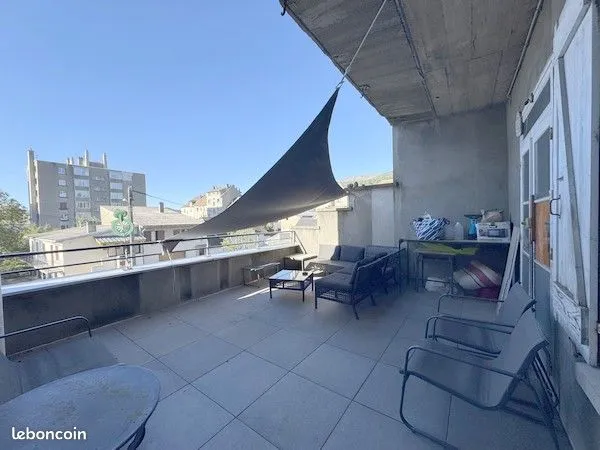Appartement au 1er avec une terrasse de 22m²
