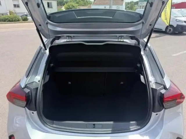 Opel Corsa 1.2 turbo 100ch gs — photo 13