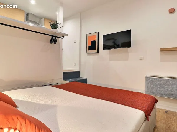 Studio renové et loué