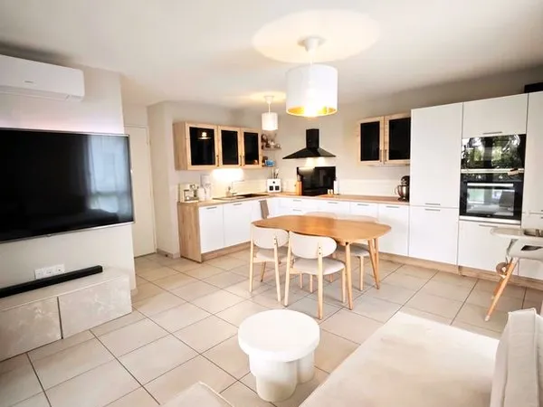 Bel Appartement T3 avec balcon et garage