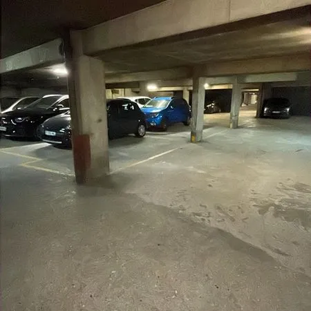 PLACE DE PARKING en SOUS SOL POUR VOITURE